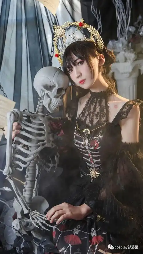 lolita愿意陪我,跳一支舞么
