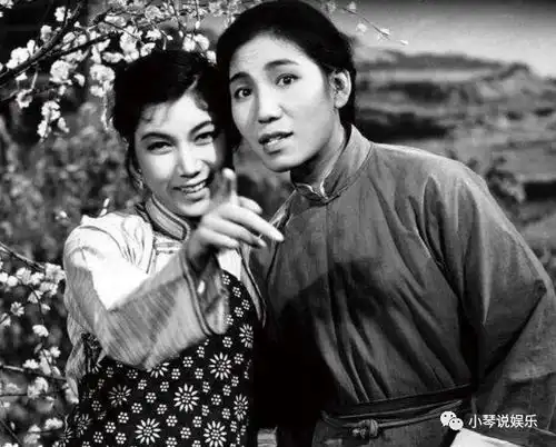 1999年,赵丽蓉深夜痛哭,恳求安乐死,临终前确定遗照自缝寿衣