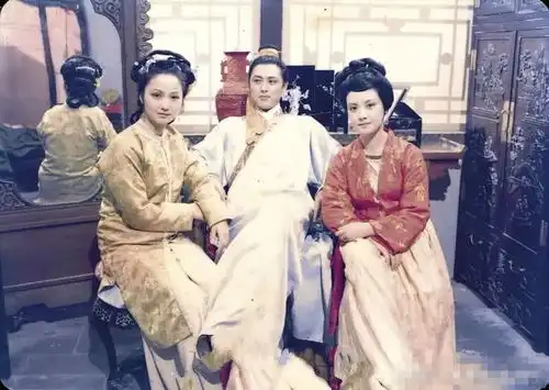 87版红楼梦珍贵的幕后剧照,回忆最漂亮的一代女演员

