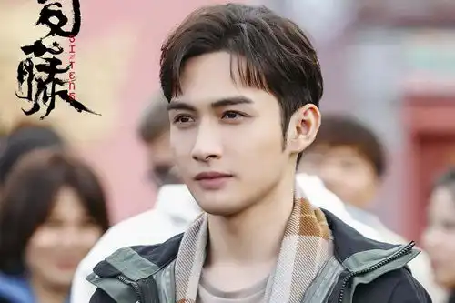 司藤开播,景甜搭档张彬彬,网友千万别和暴风眼一样