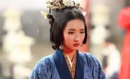 曹操6个漂亮女儿,其中3个为何嫁给同1人,另外3人也被推进了火坑