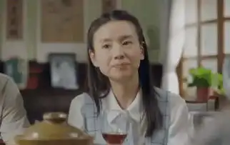 39岁董洁饰演女高中生,剧照流出引热议,这样的颜值如何撑起人设