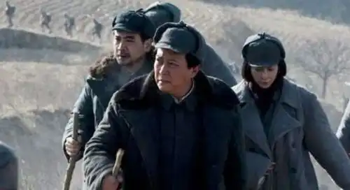 年度王炸再现华语影史最恢弘战争片,央视为超越原作豁出去了
