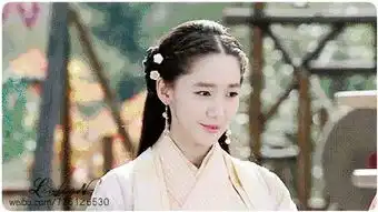 人甜还是天然呆,这样的林允儿不爱都难
