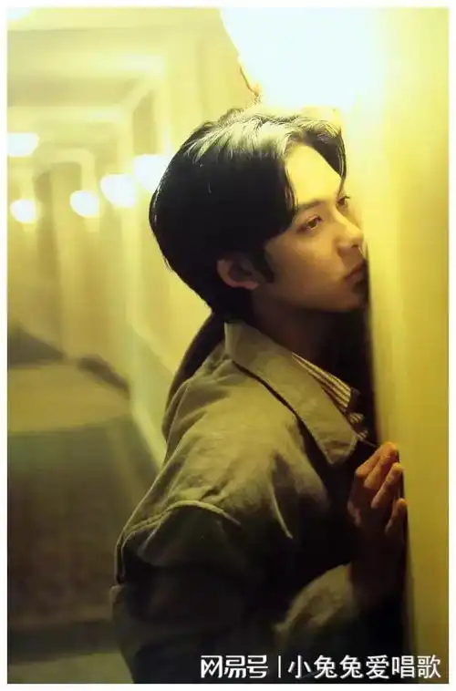 狂过陈冠希,美胜金城武,18岁的他艳绝亚洲年轻真好啊