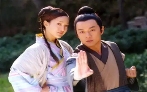 大将中箭将死,成吉思汗快把他塞入牛肚,大将片刻后起死回生