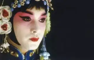 霸王别姬中张公公叫程蝶衣过去做什麽的
