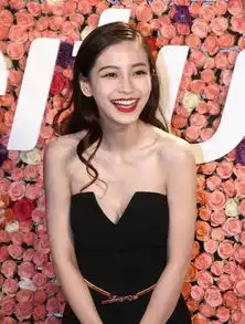 八大当红女星穿抹胸装,鞠婧祎关晓彤杨颖杨幂赵丽颖,谁最性感
