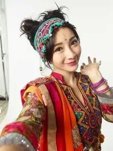 柳岩嘟嘴瞪眼卖萌挑战喜剧调戏岳云鹏
