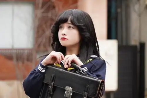 我是大哥大剧场版新剧照主演中二造型槽点满满