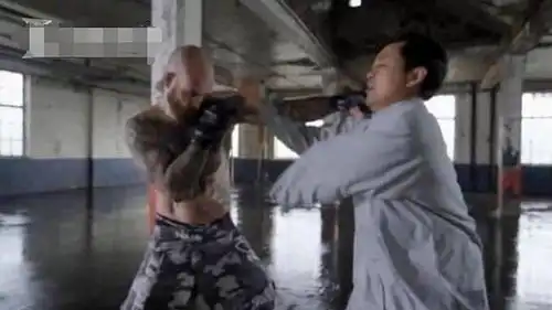 太极宗师马保国军体拳花拳绣腿,现在部队拼刺刀教材绝对错误
