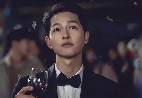 宋慧乔看前夫动态,引发复合热议,宋仲基晒出的剧照耐人寻味