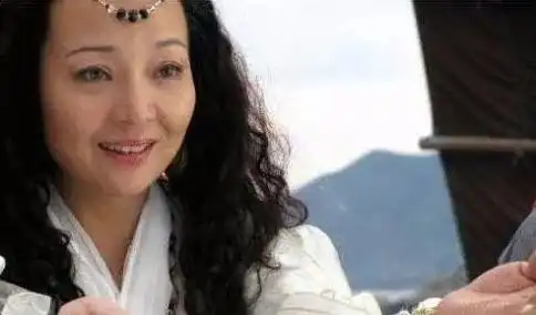 导演是条汉子,竟敢冒死选取如此颜值,出演绝世美女

