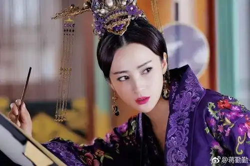 吃惊蒋勤勤宣布怀二胎我都忘记她已经42岁了陈建斌老当益壮
