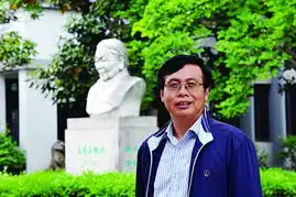 阳光责任7位代言人带你走进老师的世界
