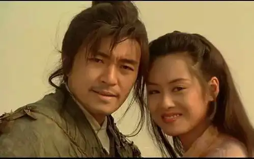 大话西游那句那个人样子好怪,他好像一条狗到底是什么意思
