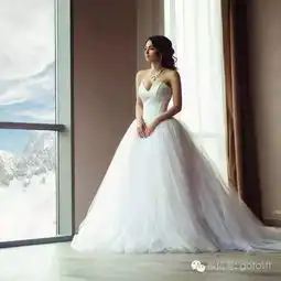 这个女孩要火啦马甲线蜜桃臀,颜值可以媲美angelababy......
