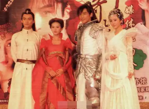 仙剑奇侠传三发布会旧照,当时的演员造型似二次元都那么好看
