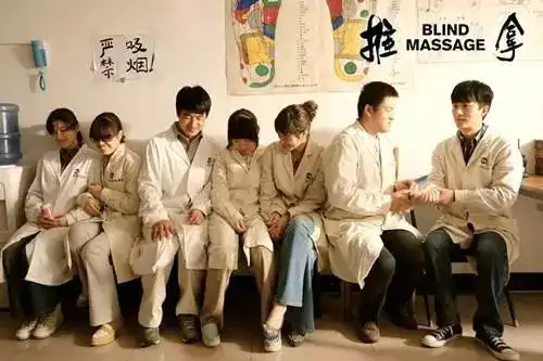 他曾因为周杰伦文章被多次换角,却独辟蹊径,活出自己的芳华
