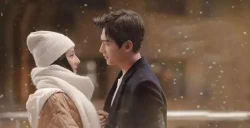 迪丽热巴龚俊难合作,热巴粉丝抵制帝皇书,荣耀传好消息