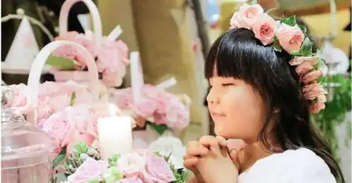 王诗龄一个月花65万,相当于小地方一套房,钱对她而言只是个数字