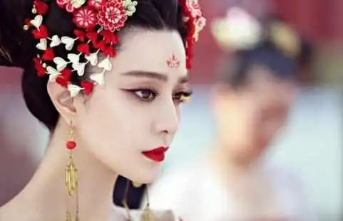 范冰冰敬佩刘晓庆扒扒各个版本的武则天都有谁演过