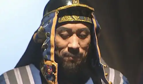 雍正王朝年羹尧想拉岳钟琪下水,岳钟琪直接将脸划破以图自保
