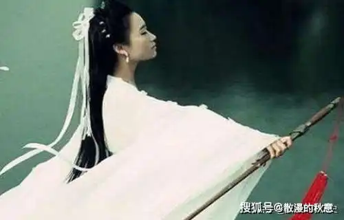 郭靖为何不用越女剑法守城除了历史因素,还有一个细节被忽略了
