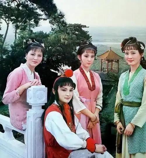 87版红楼梦袭人没有对比就没有伤害,新版出来邓婕态度变了