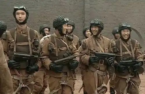 美军二战后第一只新冲锋枪敲定单价过7000美元
