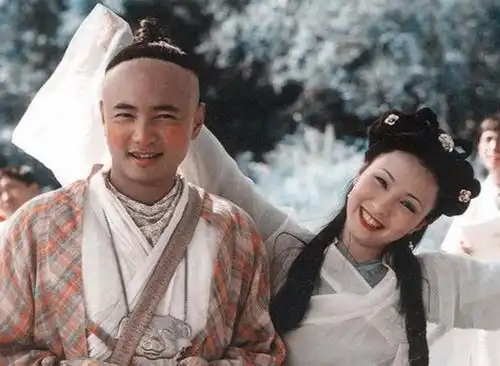 新春光灿烂猪八戒翻拍,女主不输陶虹,看到男主认真的吗
