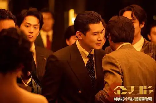 横扫金像奖的金手指,是不是烂片略优于张艺谋坚如磐石