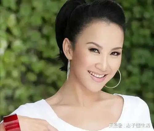 周海媚吴耀汉,2023年那些离我们而去的影星艺人
