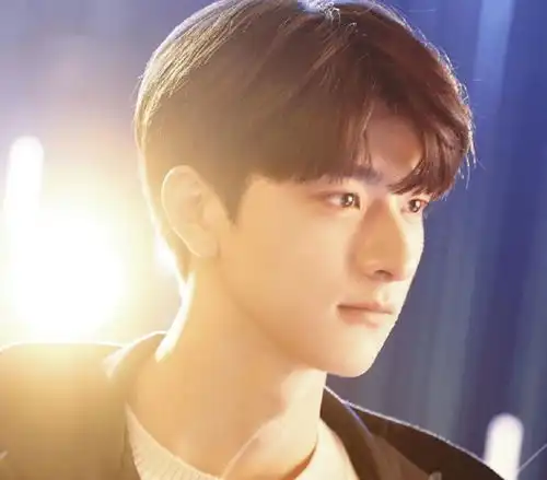 又一甜蜜爱情剧官宣,男女主海报就甜到爆表,不追真的可惜啦
