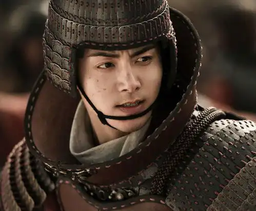 影视剧中一人分饰多角的几位演员,马天宇王丽坤上榜,最后一位无人能比
