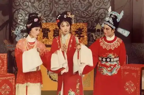 人物︱戏曲作曲家顾达昌大观园淌花烛泪,西厢墙题钗头凤