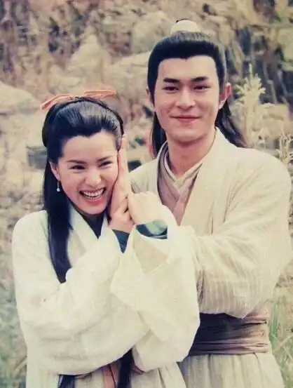 李若彤古天乐晒合照再现回忆杀杨过姑姑时隔七年同框