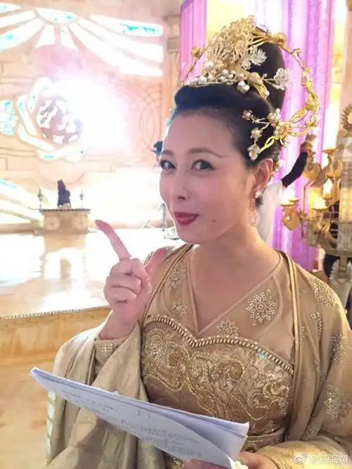 周海媚香蜜沉沉烬如霜今天杀青图片
