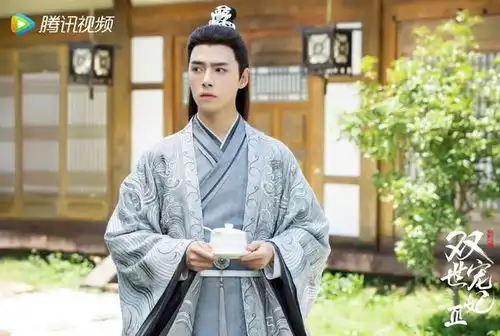 mybeauties方逸伦向你发来了吃糖邀请,点击接受
