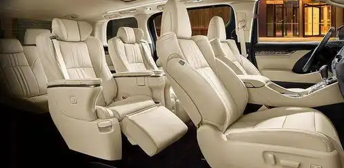 新款丰田埃尔法双擎上市,价格微涨新增臻享版