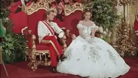 弗兰茨对茜茜表明心意,茜茜知道真相后逃走了
