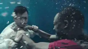 娱落圈战狼2燃爆硬汉吴京不怕枪打水淹,却只为一人折腰