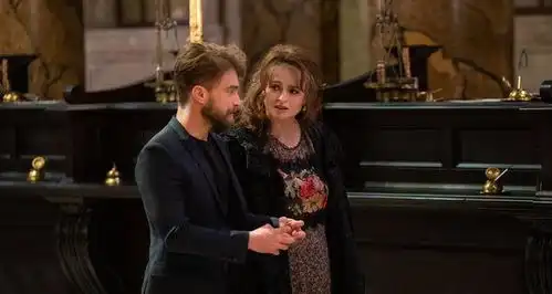 哈利波特暗恋大23岁贝拉雷斯壮丹尼尔羞认贺尔蒙高峰期
