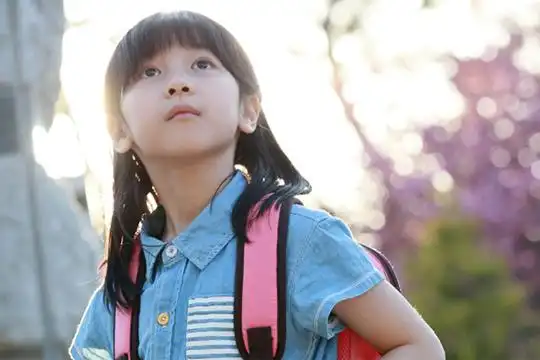 素媛案罪犯赵斗淳到家画面曝光群众猛踩车辆辱骂
