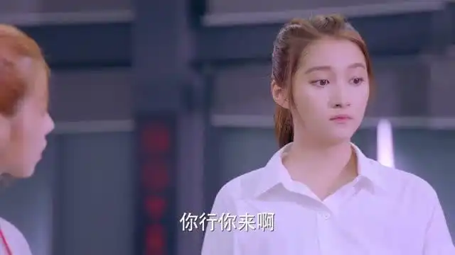 甜蜜暴击小米,亚楠让你轻轻地,可你怎么着也得把球踢过线吧