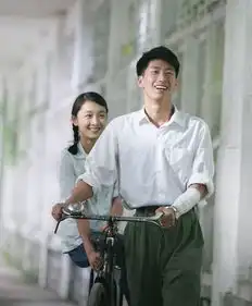 周冬雨写真撞脸巩俐网友老谋子挑的人,果然都是一个模子

