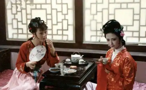 红楼梦中尤老娘的结局,死因成谜,曹雪芹为什么不交代清楚