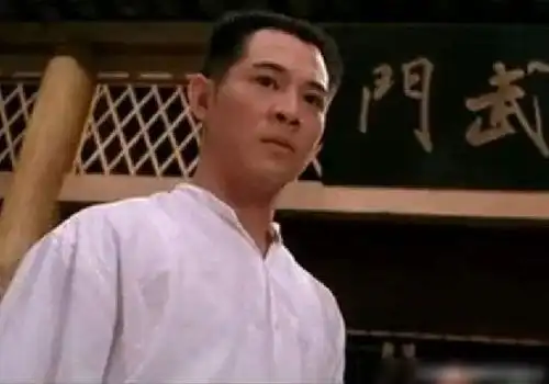 演过陈真的三大巨星李小龙是开山鼻祖,而他却将角色推向顶峰
