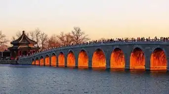 老祖宗的设计就是牛颐和园重现金光穿洞壮丽景观,十七孔桥所有孔洞被点亮
