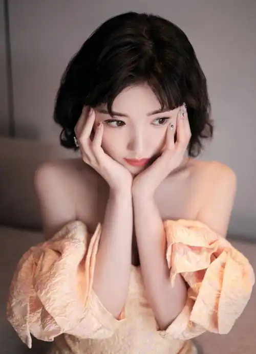 甜蜜初夏风造型心动营业